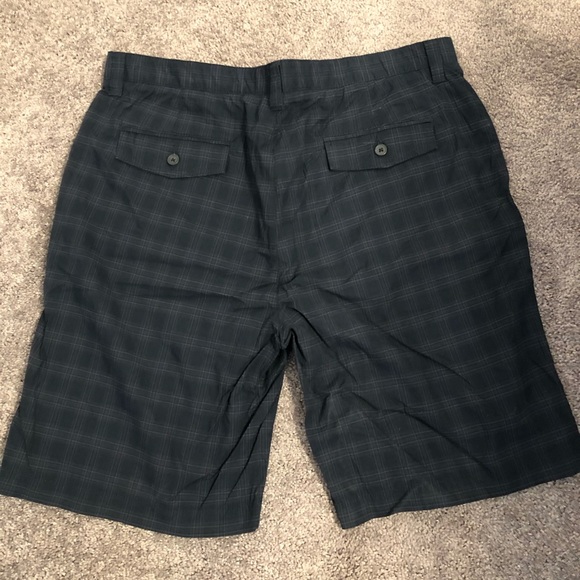 Van Heusen Shorts - Picture 4 of 4